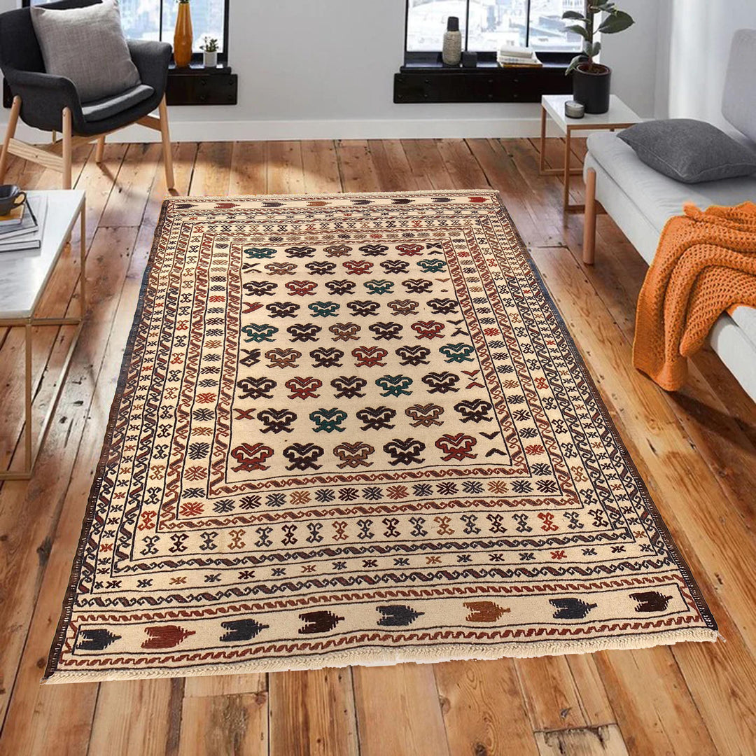 White Afghan Soumak Rug 4' 5" x 5' 11" Flat-Weave texture