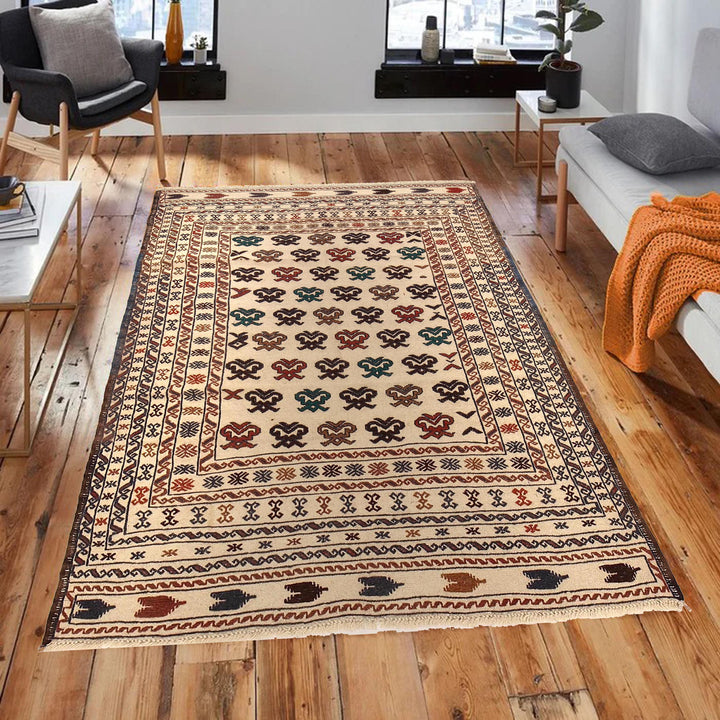 White Afghan Soumak Rug 4' 5" x 5' 11" Flat-Weave texture