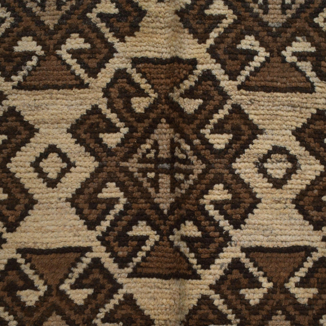 Hand Knotted White Area Rug 5' 4" x 8' 6" - No. AL19733