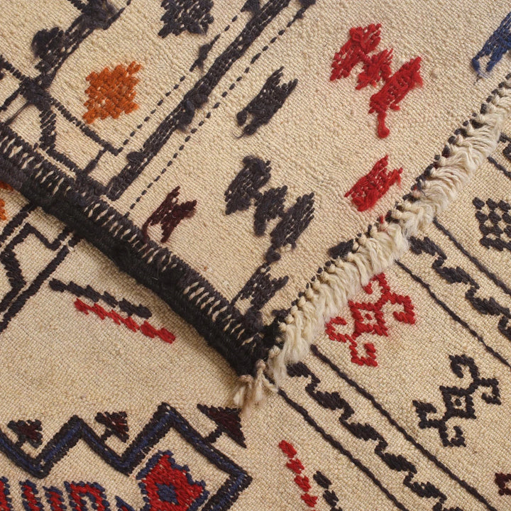 White Afghan Soumak Rug 4' 6" x 6' 4" Flat-Weave | No. AL19951