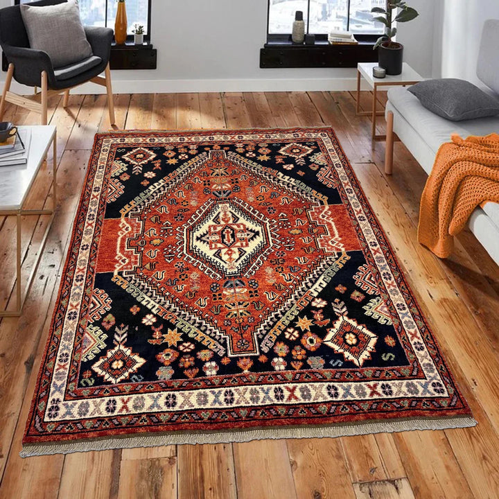 Shiraz Rug 5' 0" x 6' 3" Hand-Knotted | No. AL33070