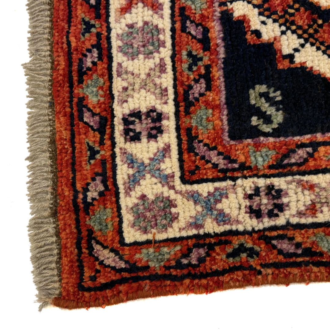 Shiraz Rug 5' 0" x 6' 3" Hand-Knotted | No. AL33070