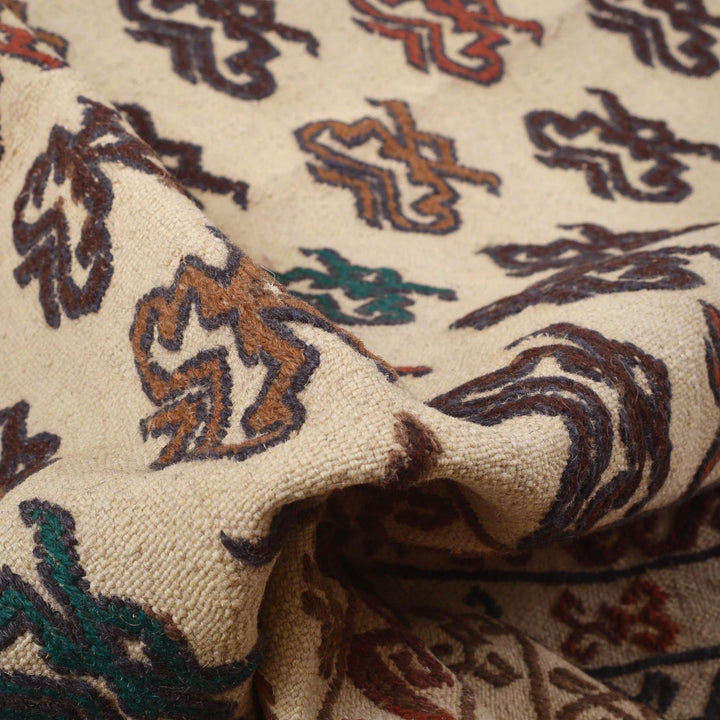White Afghan Soumak Rug 4' 5" x 5' 11" Flat-Weave | No. AL39917