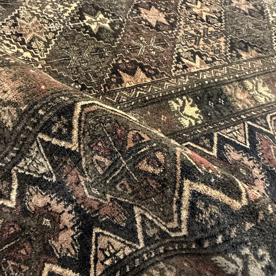 Multicolor Persian Kashan Rug 7'6" x 10'10" Hand-Knotted | No. AL672474