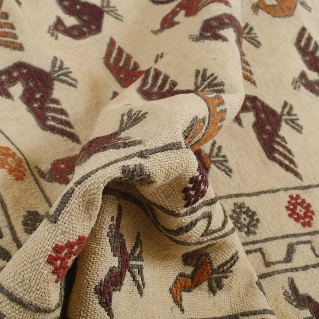 White Afghan Soumak Rug 4' 1" x 6' 5" Flat-Weave | No. AL83468