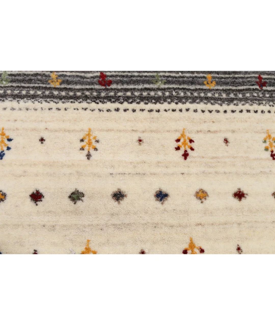 Ivory Indian Lori Rug 5' 8" x 7' 10" Hand-Knotted | No. AT10082
