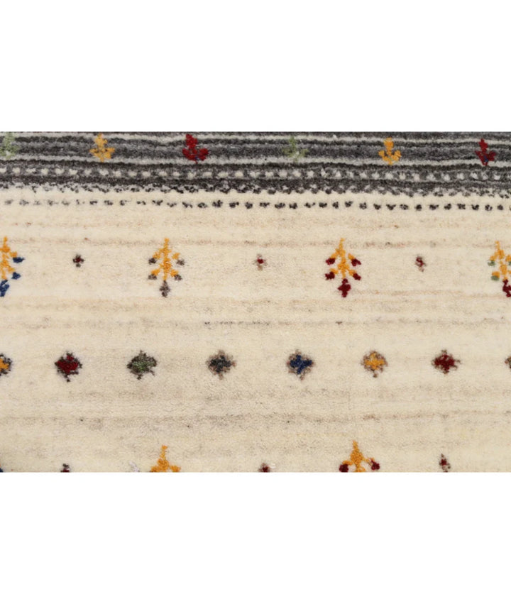 Ivory Indian Lori Rug 5' 8" x 7' 10" Hand-Knotted | No. AT10082