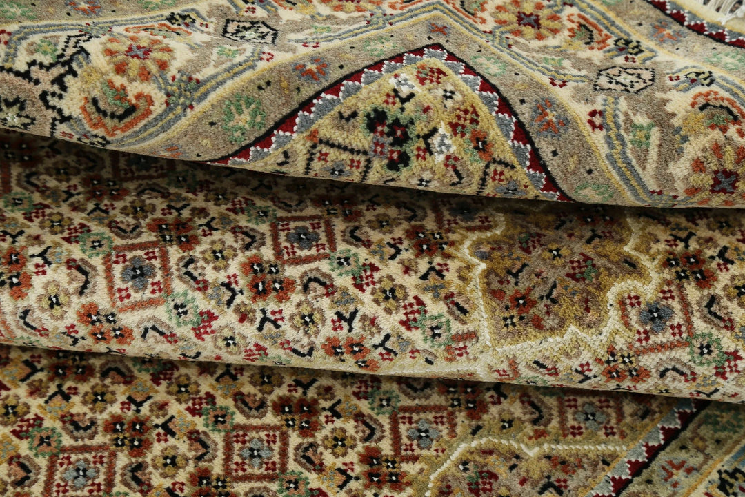 Beige Indian Ziegler Rug 4' 0" x 5' 11" Hand-Knotted | No. AT10267