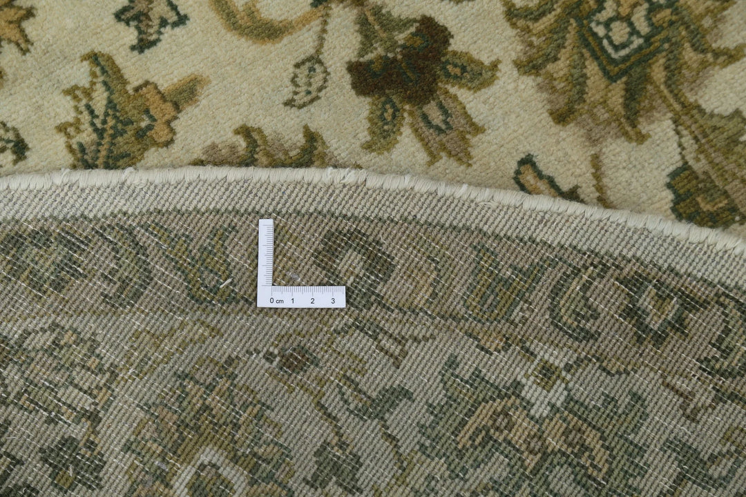 Ivory Green Indian Ziegler Rug 5' 10" x 5' 11" Hand-Knotted | No. AT10427