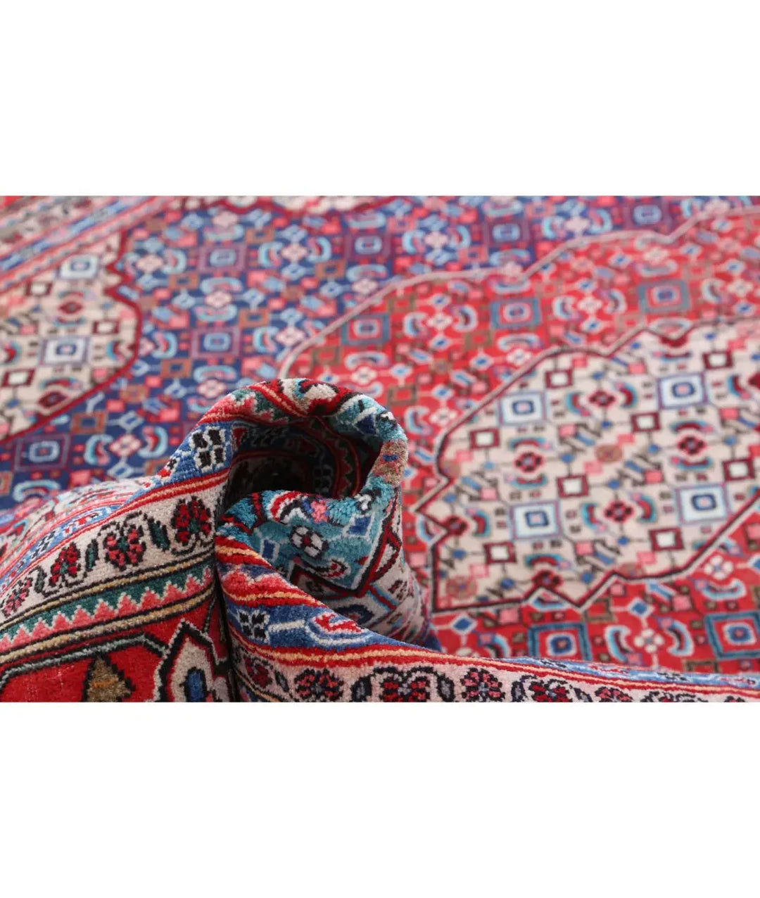Persian Bijar Rug 6' 7" x 10' 7" Hand-Knotted | No. AT10542