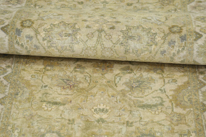 Green Ivory Indian Ziegler Rug 2' 8" x 7' 8" Hand-Knotted | No. AT10575