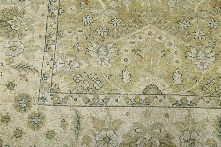 Green Ivory Indian Ziegler Rug 7' 9" x 9' 9" Hand-Knotted | No. AT16714