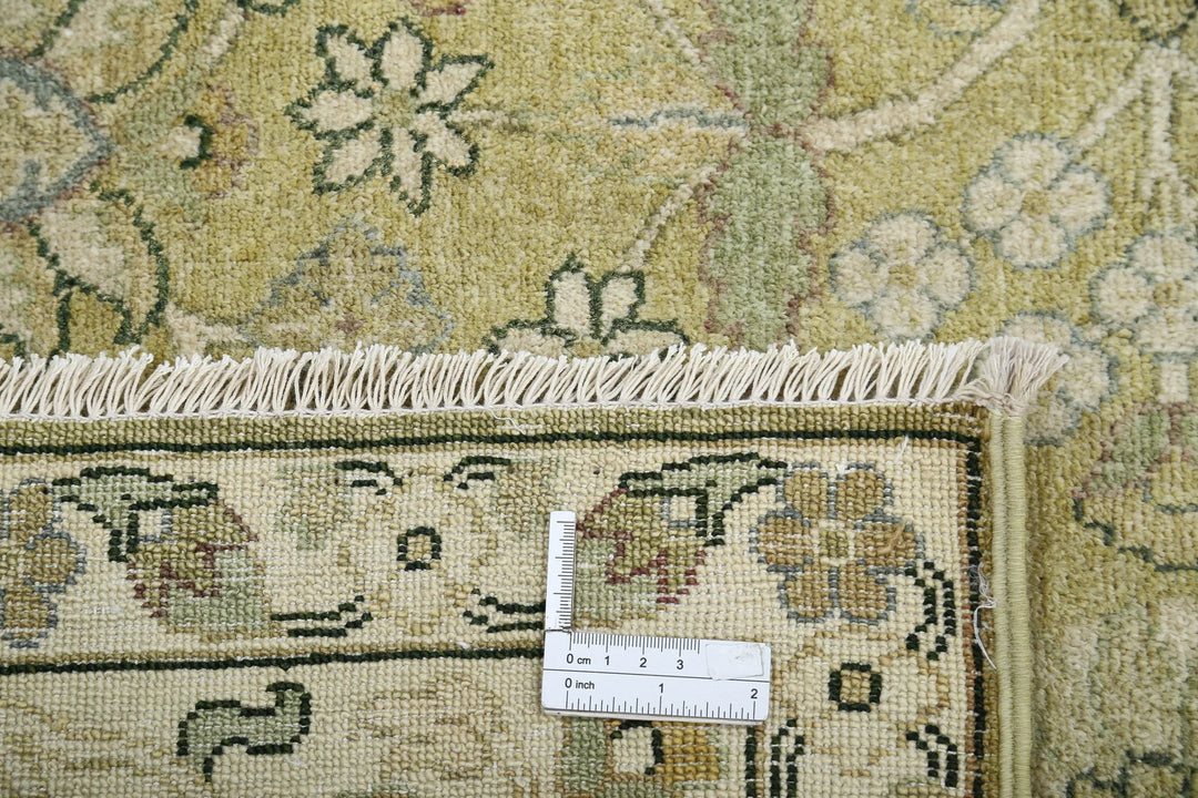 Green Ivory Indian Ziegler Rug 7' 9" x 9' 9" Hand-Knotted | No. AT16714