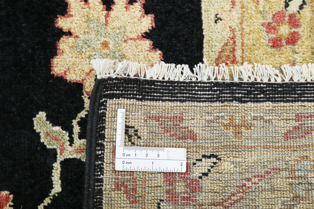 Black & Ivory Indian Ziegler Rug 9' 10" x 13' 6" Hand-Knotted | No. AT17505