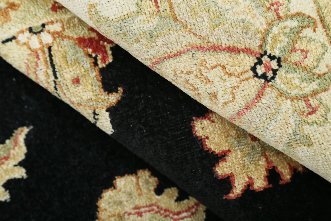 Black & Ivory Indian Ziegler Rug 9' 10" x 13' 6" Hand-Knotted | No. AT17505