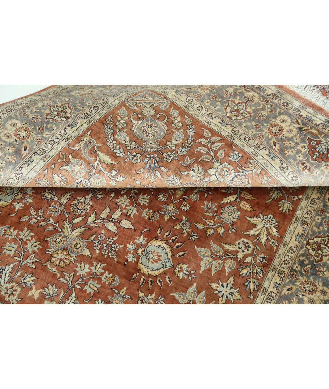 Chinese Hereke Rug 3' 0" x 4' 11" Hand-Knotted | No. AT19463