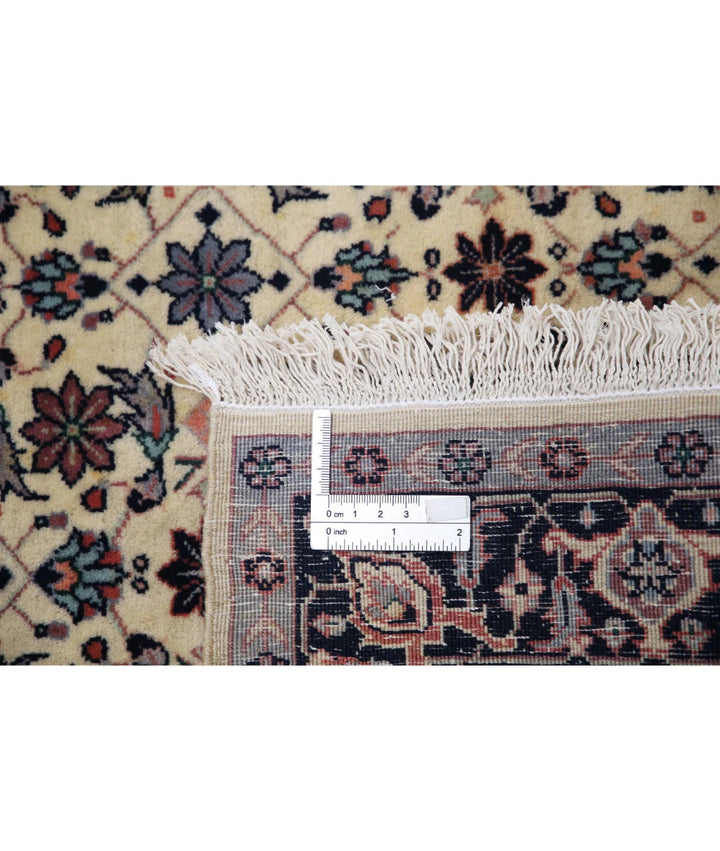 Ivory Pakistani Oriental Rug 2' 7" x 7' 11" Hand-Knotted | No. AT21443