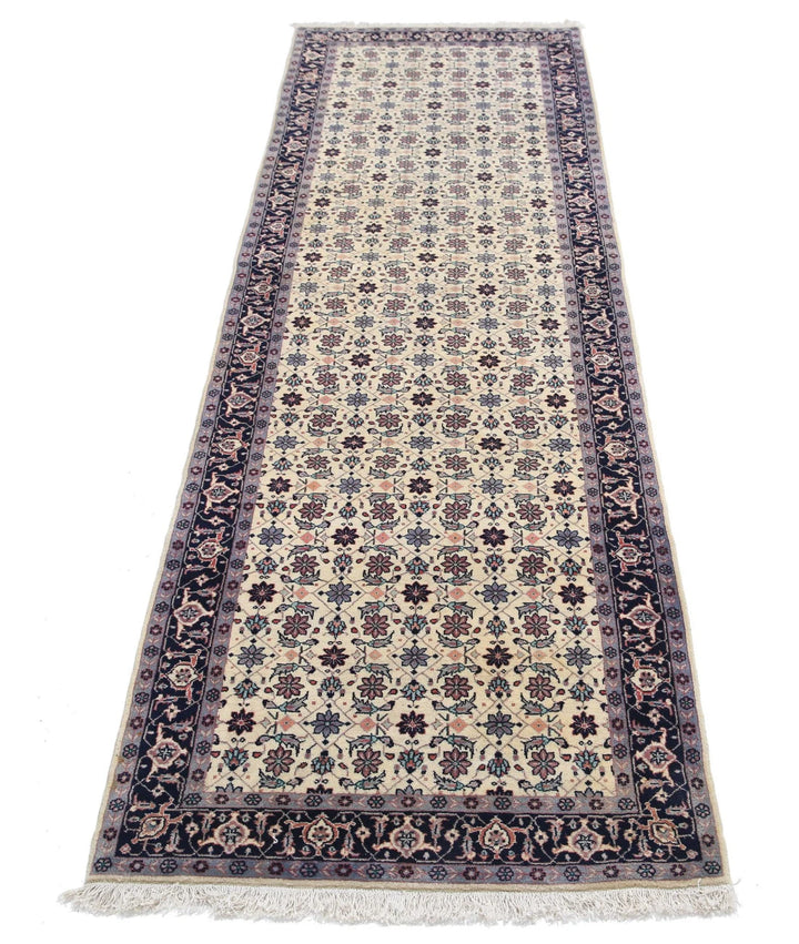 Ivory Pakistani Oriental Rug 2' 7" x 7' 11" Hand-Knotted | No. AT21443