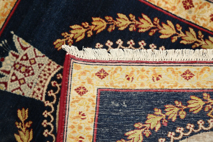 Persian Pictorial Rug 1' 5" x 1' 9" Hand-Knotted | No. AT22272