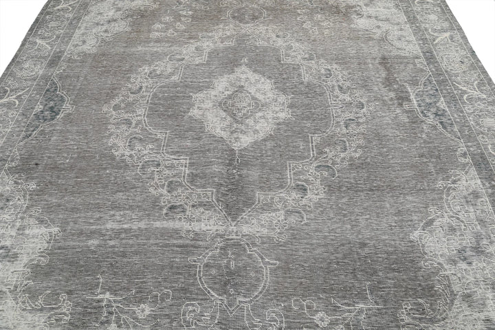 Persian Tabriz Rug 8' 5" x 12' 3" Hand-Knotted | No. AT22364