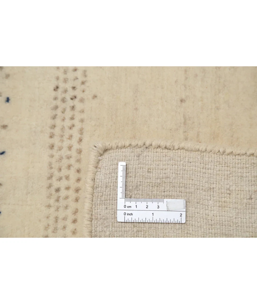 Ivory Indian Oriental Rug 5' 4" x 7' 11" Hand-Knotted | No. AT236175