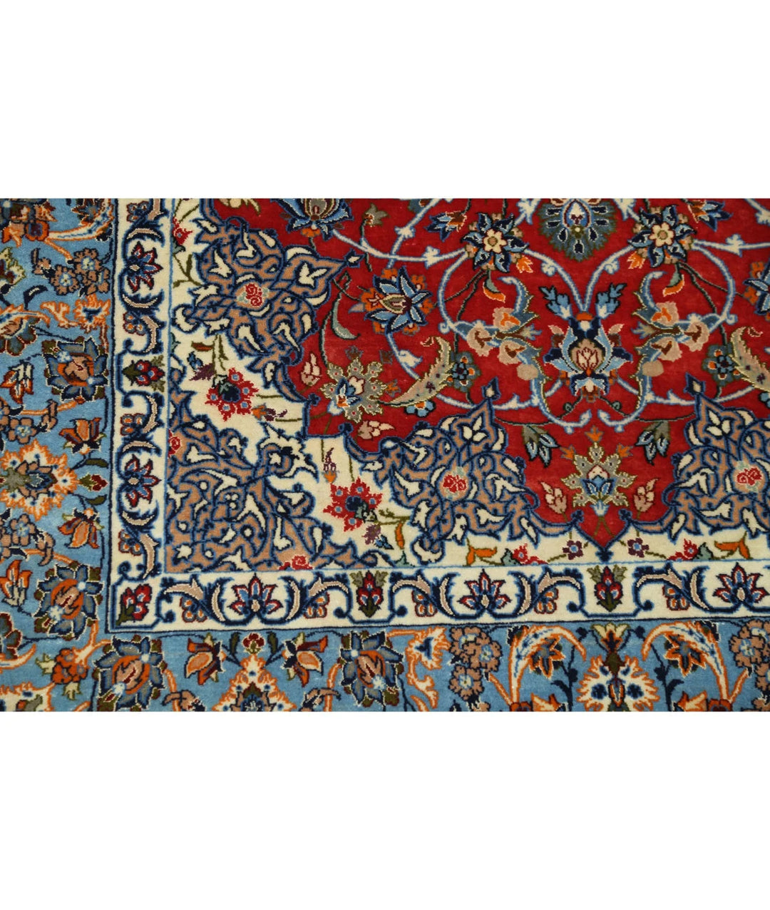 Persian Isfahan Rug 3' 6" x 5' 5" Hand-Knotted | No. AT26001