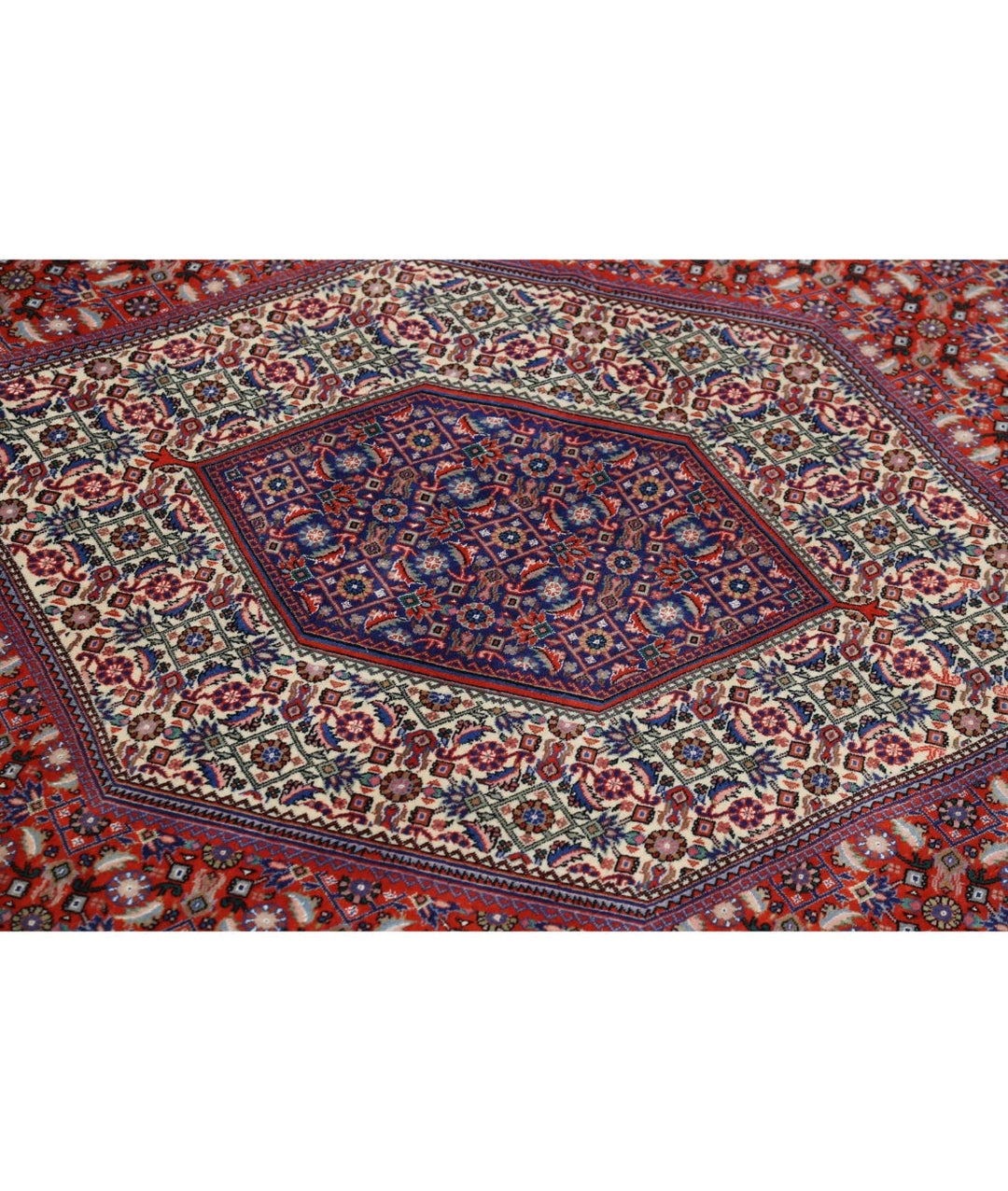 Persian Bijar Rug 6' 7" x 9' 9" Hand-Knotted | No. AT26684