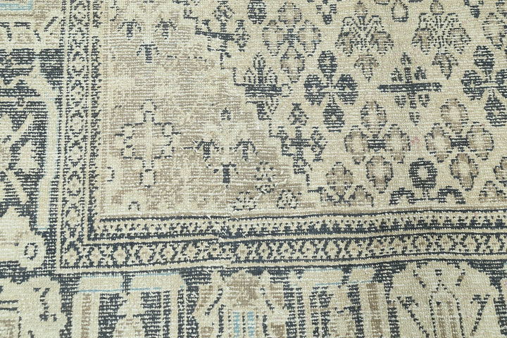 Persian Hamadan Rug 6' 10" x 9' 8" Hand-Knotted | No. AT27590
