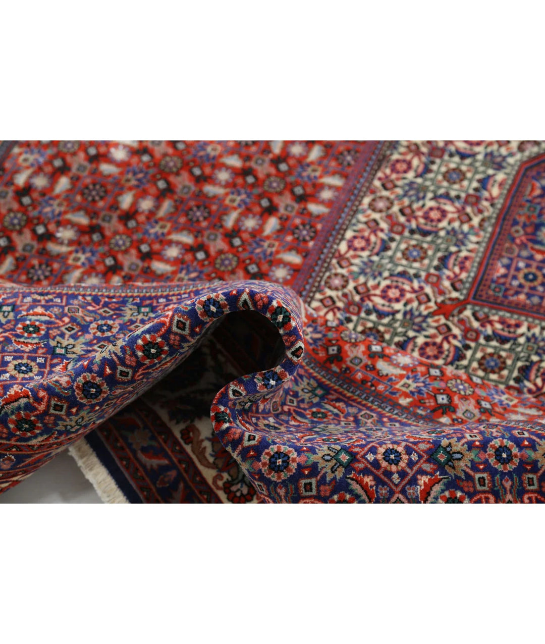 Persian Bijar Fine Rug 6' 7" x 9' 10" Hand-Knotted | No. AT29114