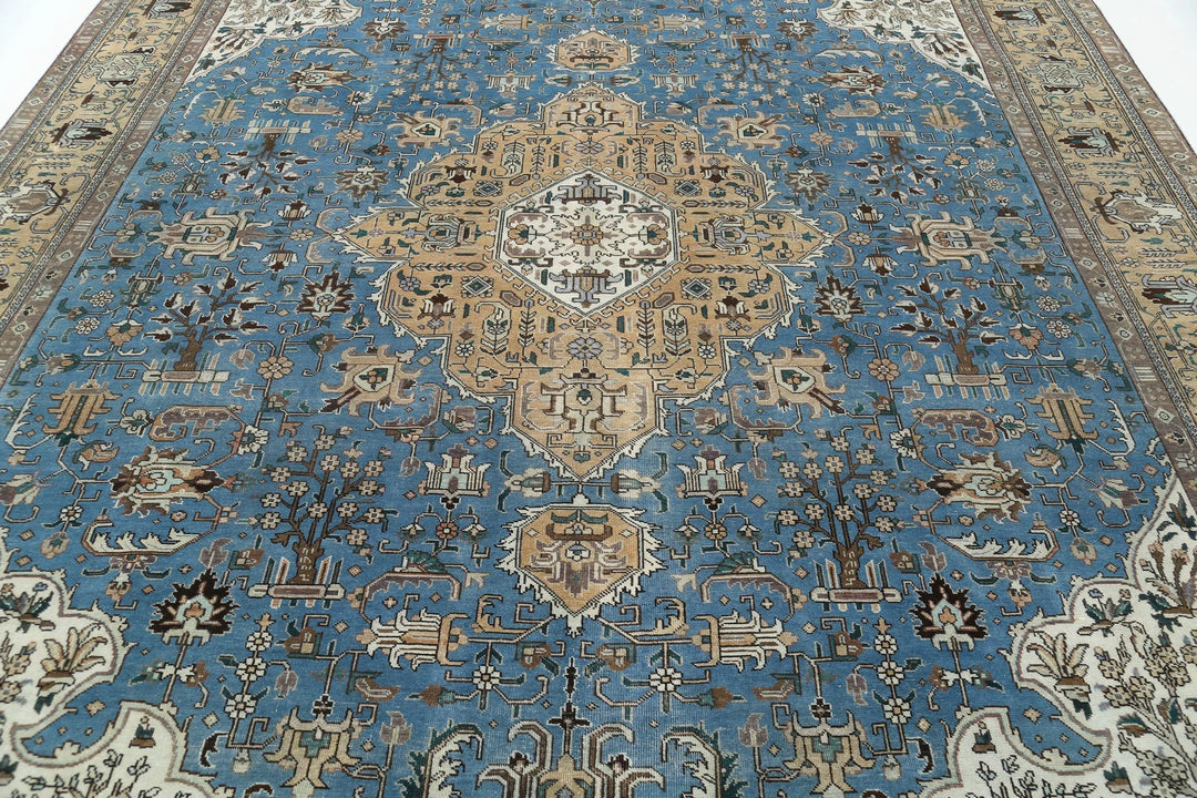 Persian Tabriz Rug 9' 8" x 12' 1" Hand-Knotted | No. AT29204