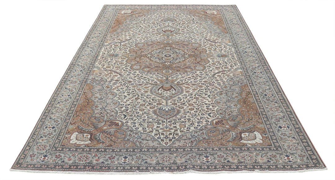Turkish Kayseri Vintage Rug 6' 5" x 9' 7" Hand-Knotted | No. AT30035