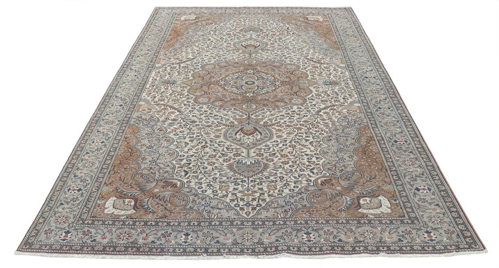 Turkish Kayseri Vintage Rug 6' 5" x 9' 7" Hand-Knotted | No. AT30035