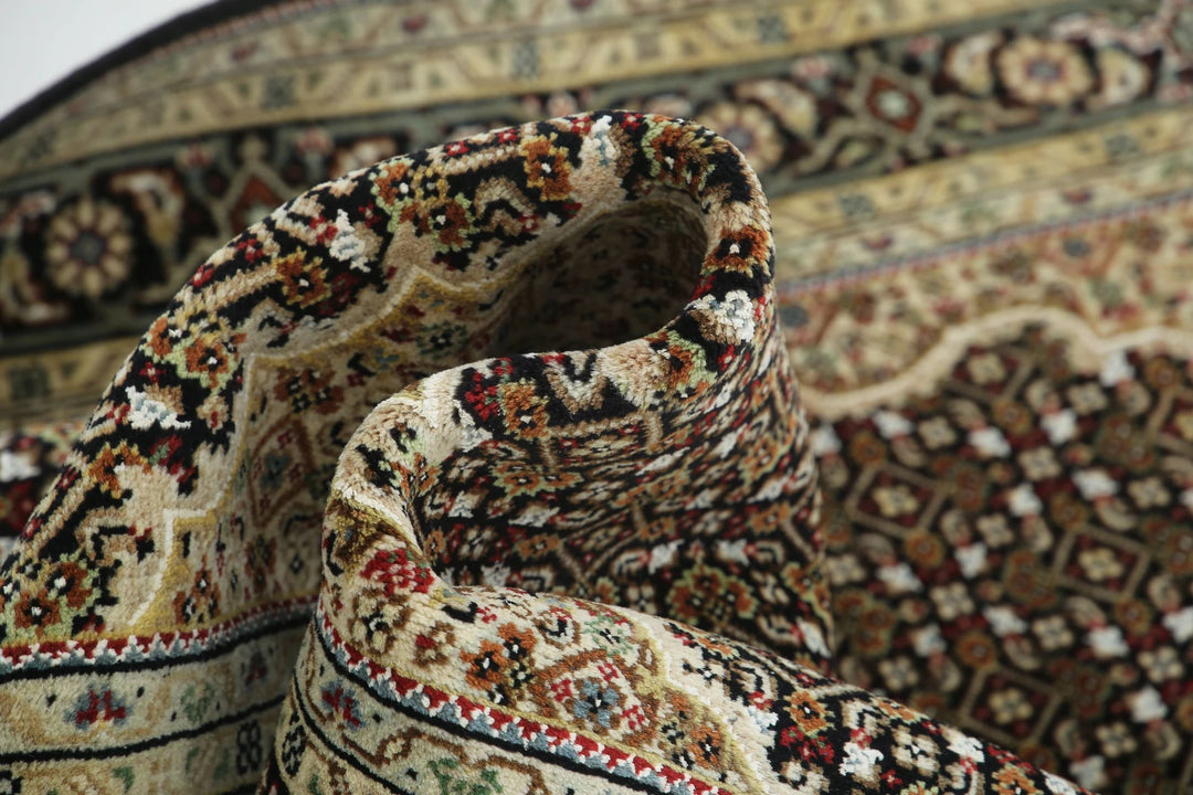 Black Indian Ziegler Rug 4' 7" x 6' 7" Hand-Knotted | No. AT31399