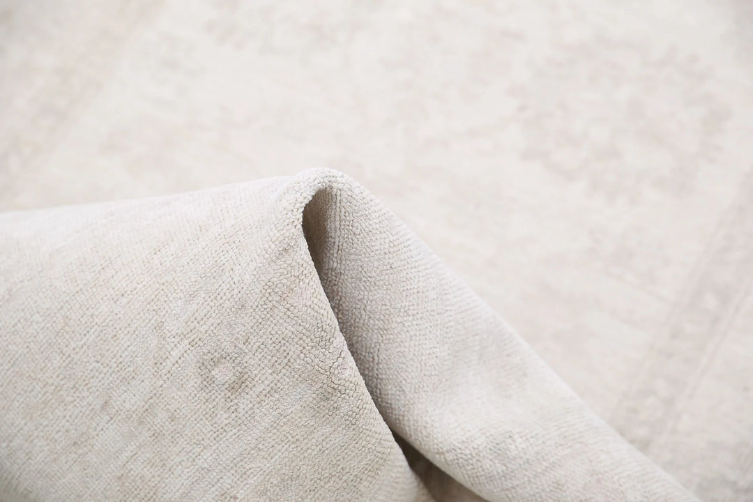 Ivory Afghan Serenity Rug 2' 6" x 9' 5" Hand-Knotted | No. AT32245