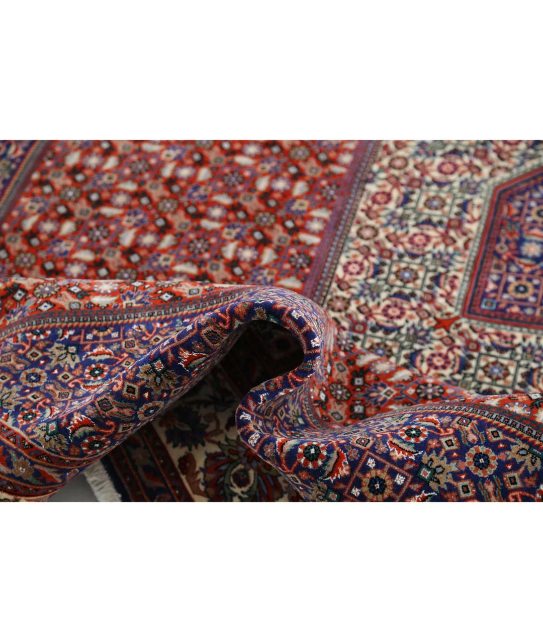 Persian Bijar Rug 6' 7" x 9' 8" Hand-Knotted | No. AT32321