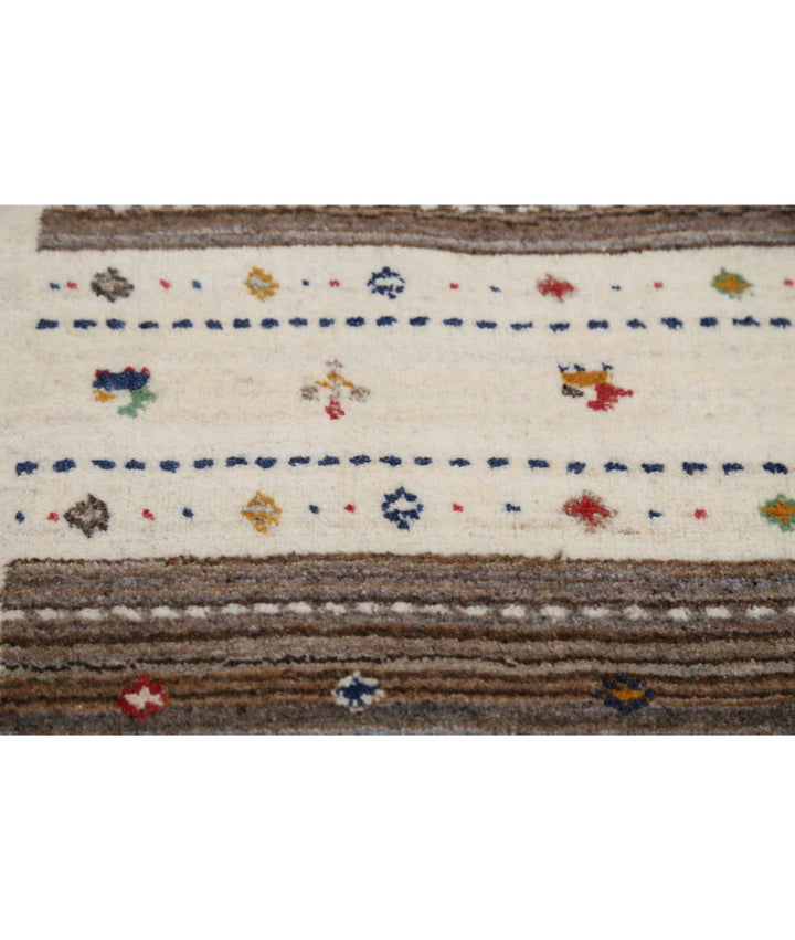 Ivory Indian Lori Rug 5' 7" x 7' 10" Hand-Knotted | No. AT32649