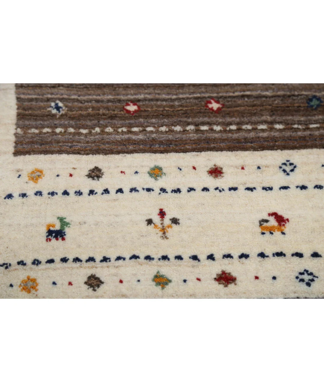 Ivory Indian Lori Rug 5' 8" x 7' 10" Hand-Knotted | No. AT32703