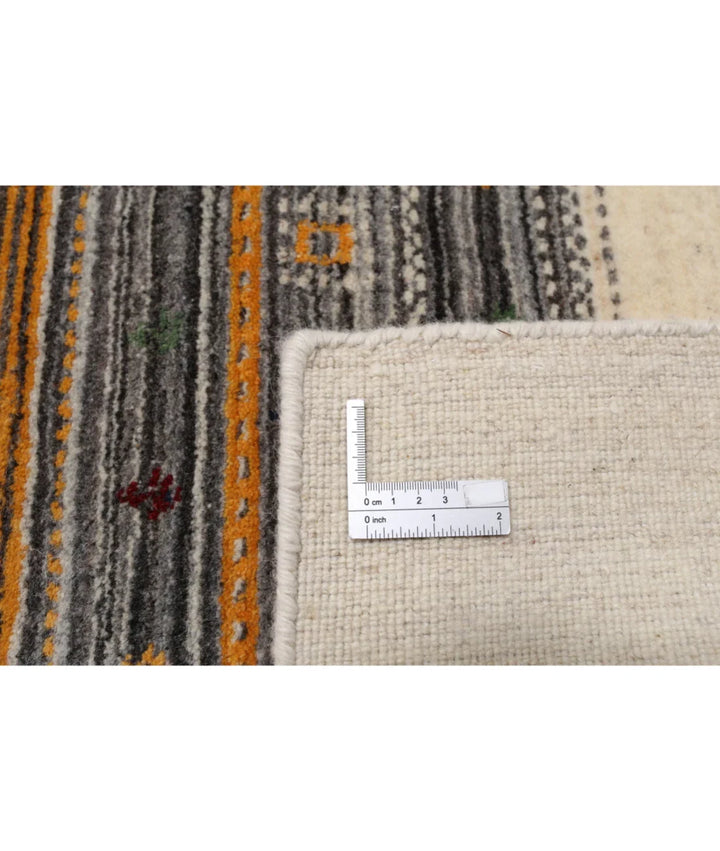 Ivory Indian Oriental Rug 5' 8" x 7' 10" Hand-Knotted | No. AT34610