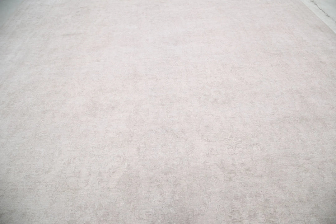 Ivory Afghan Serenity Rug 13' 0" x 16' 10" Hand-Knotted | No. AT36324