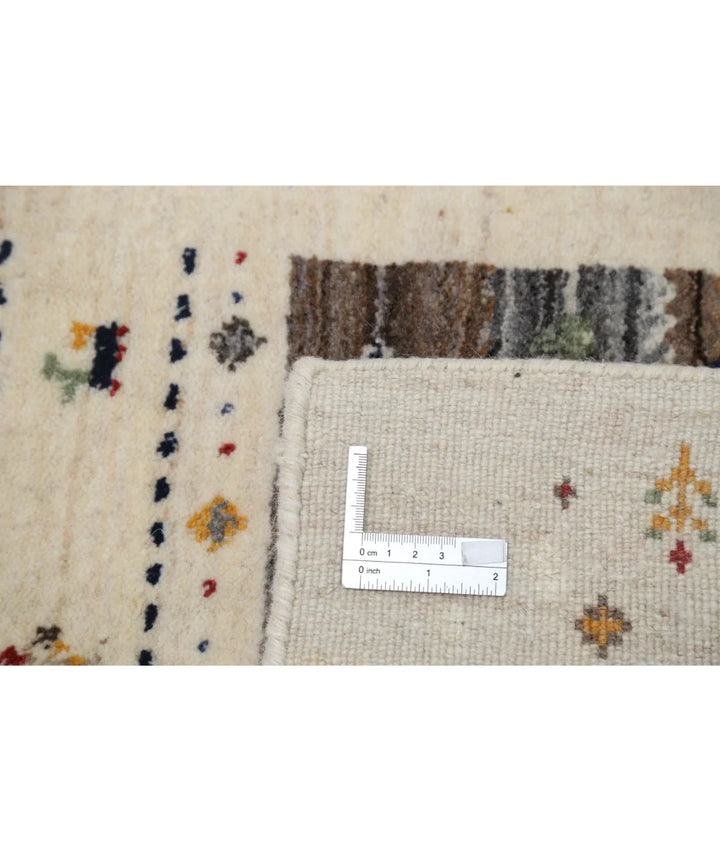 Ivory Indian Lori Rug 2' 10" x 5' 2" Hand-Knotted | No. AT37532