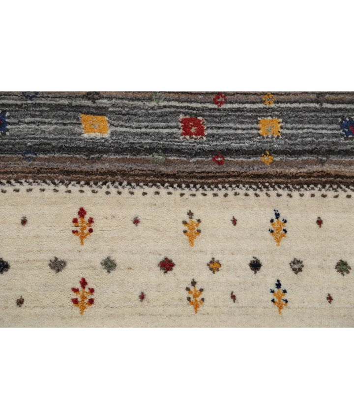 Ivory Indian Lori Rug 2' 10" x 5' 2" Hand-Knotted | No. AT37532