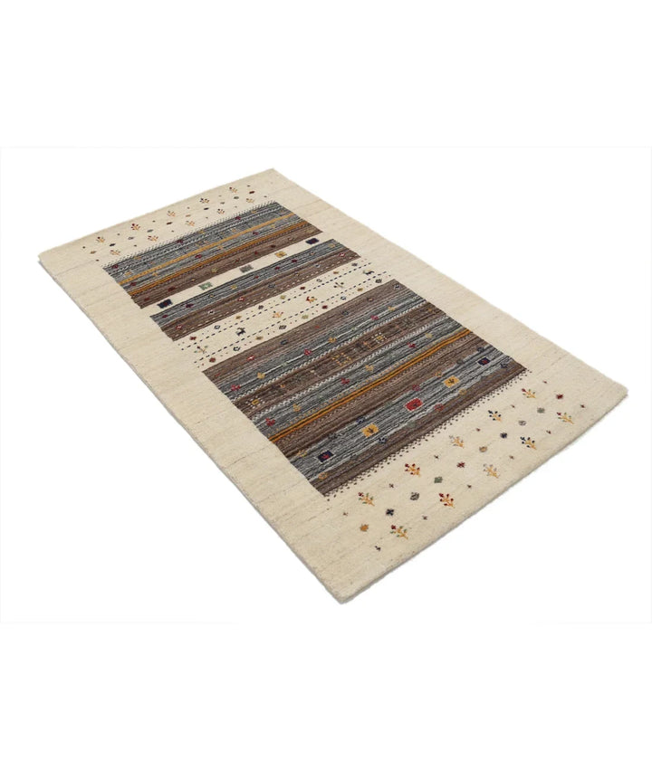 Ivory Indian Oriental Rug 3' 0" x 5' 2" Hand-Knotted | No. AT37645