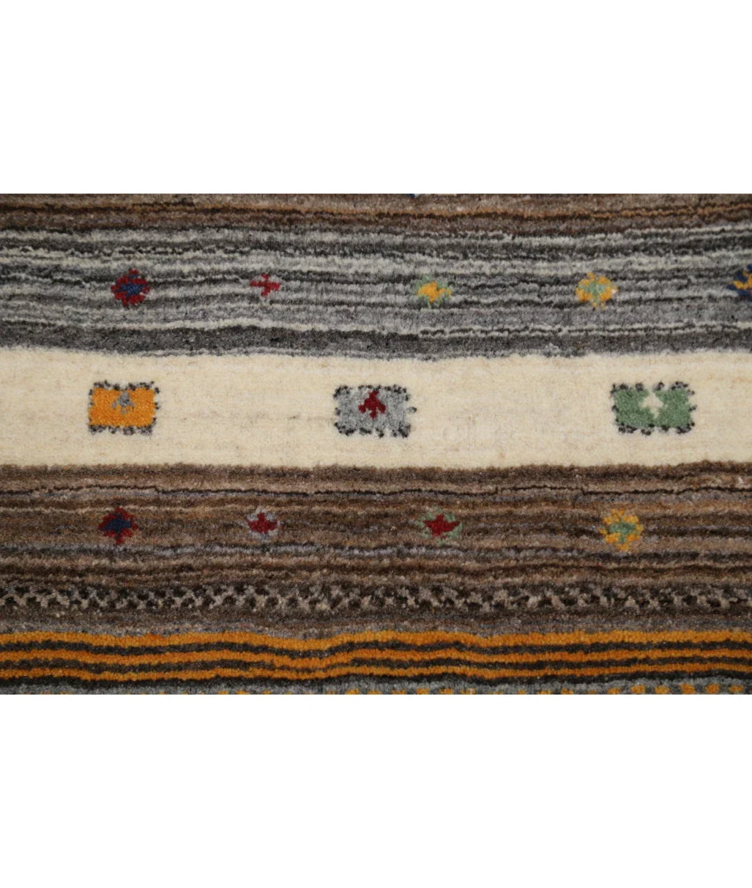 Ivory Indian Lori Rug 4' 0" x 5' 11" Hand-Knotted | No. AT37695