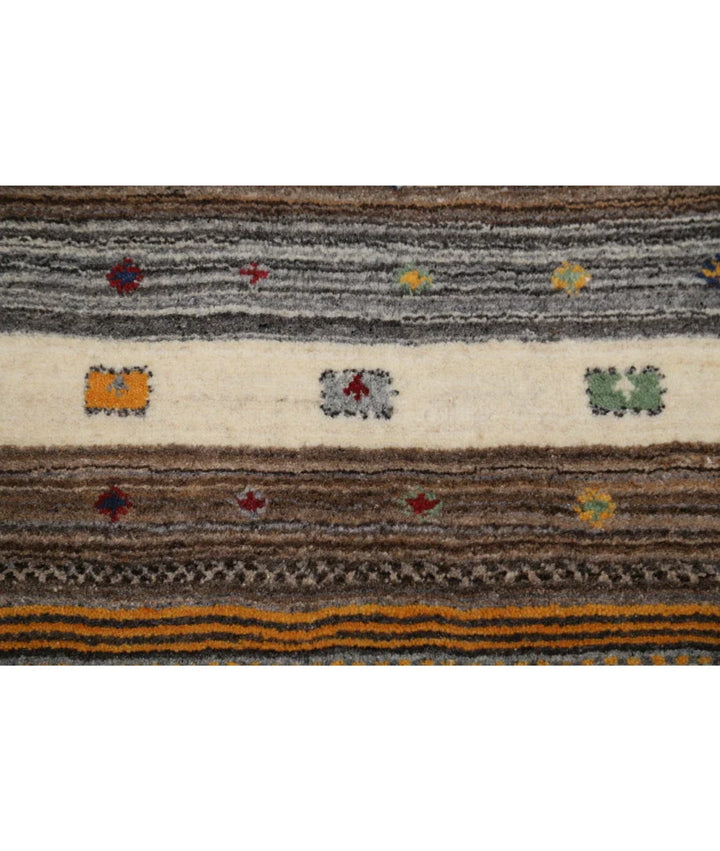 Ivory Indian Lori Rug 4' 0" x 5' 11" Hand-Knotted | No. AT37695