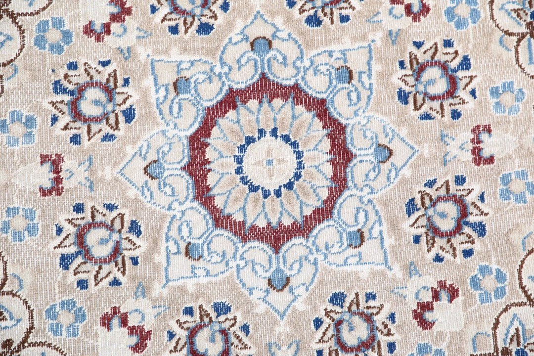 Persian Nain Rug 8' 8" x 11' 10" Hand-Knotted | No. AT38350