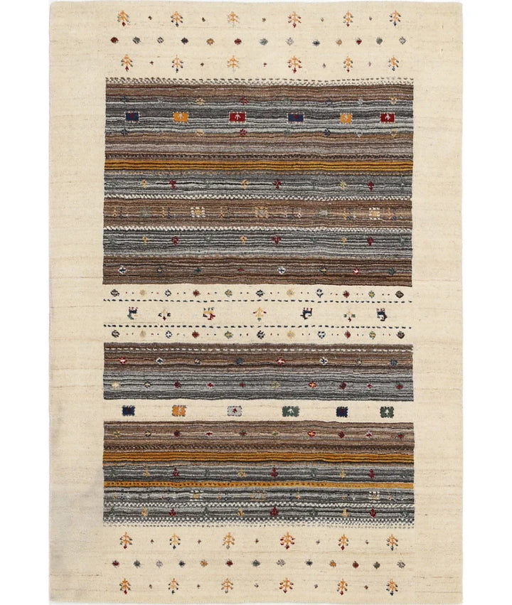 Ivory Indian Oriental Rug 3' 11" x 5' 8" Hand-Knotted | No. AT39483