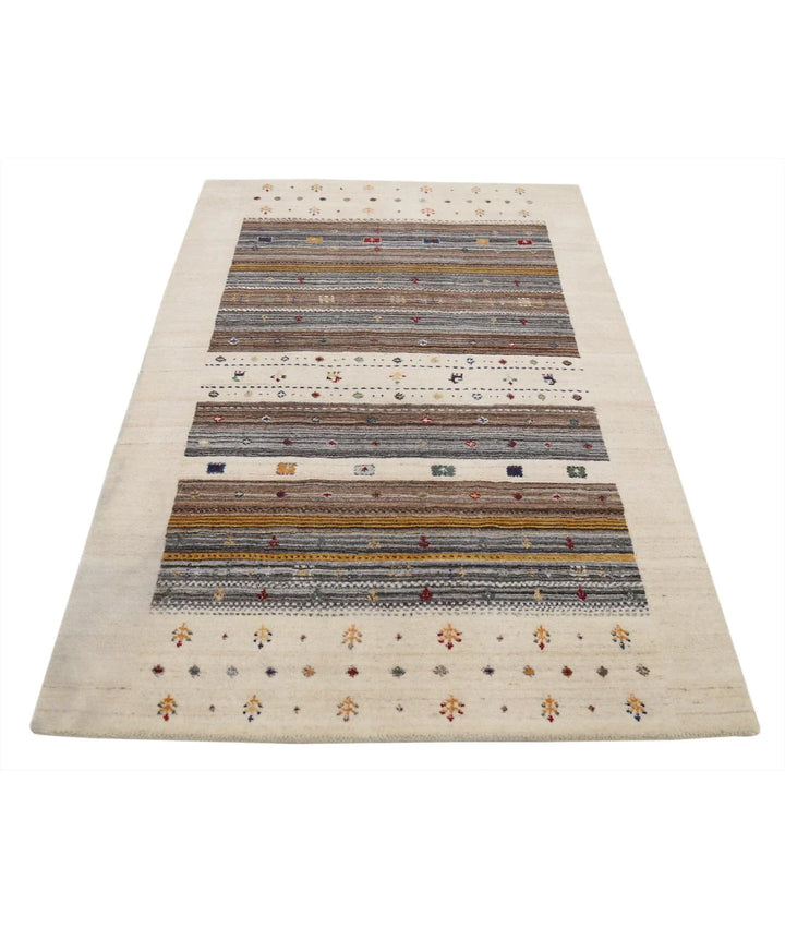 Ivory Indian Oriental Rug 3' 11" x 5' 8" Hand-Knotted | No. AT39483