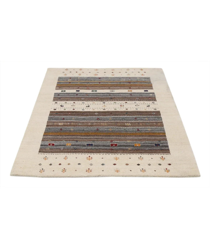 Ivory Indian Oriental Rug 3' 11" x 5' 8" Hand-Knotted | No. AT39483