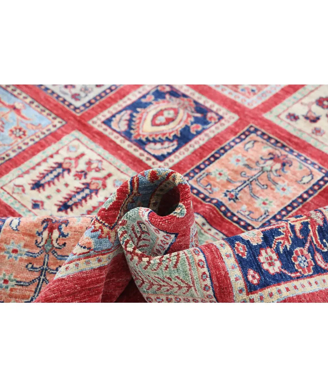 Afghan Bakhtiari Rug 5' 4" x 8' 0" Hand-Knotted | No. AT40567