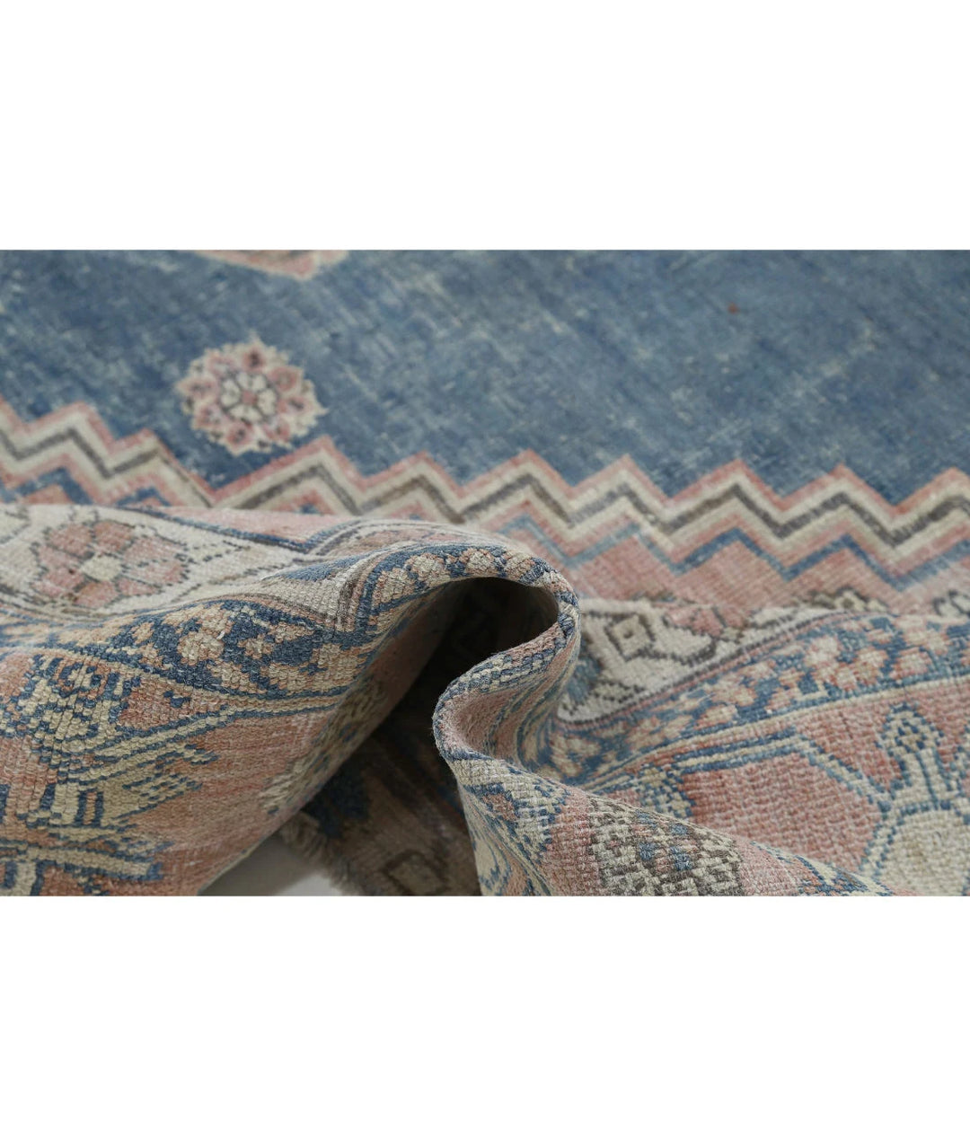 Persian Heriz Bakshiash Rug 9' 6" x 14' 0" Hand-Knotted | No. AT40922